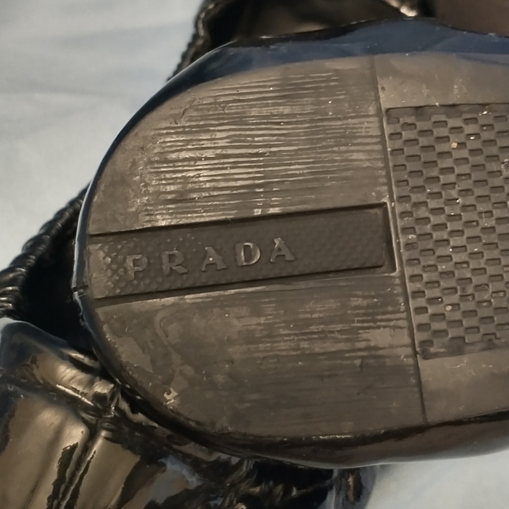 π― Authentic PRADA Black Patent Women's Flats - Picture 11 of 12